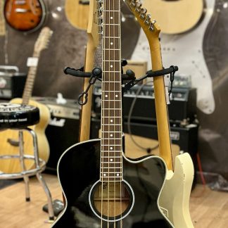 Harley Benton B-30BK elektroakustinen basso (käytetty)
