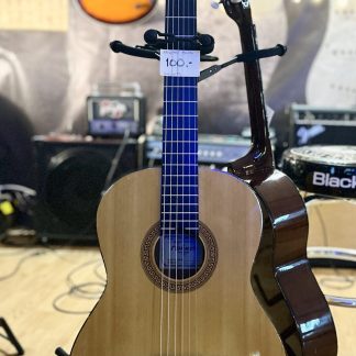 Hohner HC06 nailonkielinen akustinen kitara (käytetty)