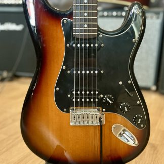 Squier Stratocaster Standard Antique Burst (käytetty - mint)