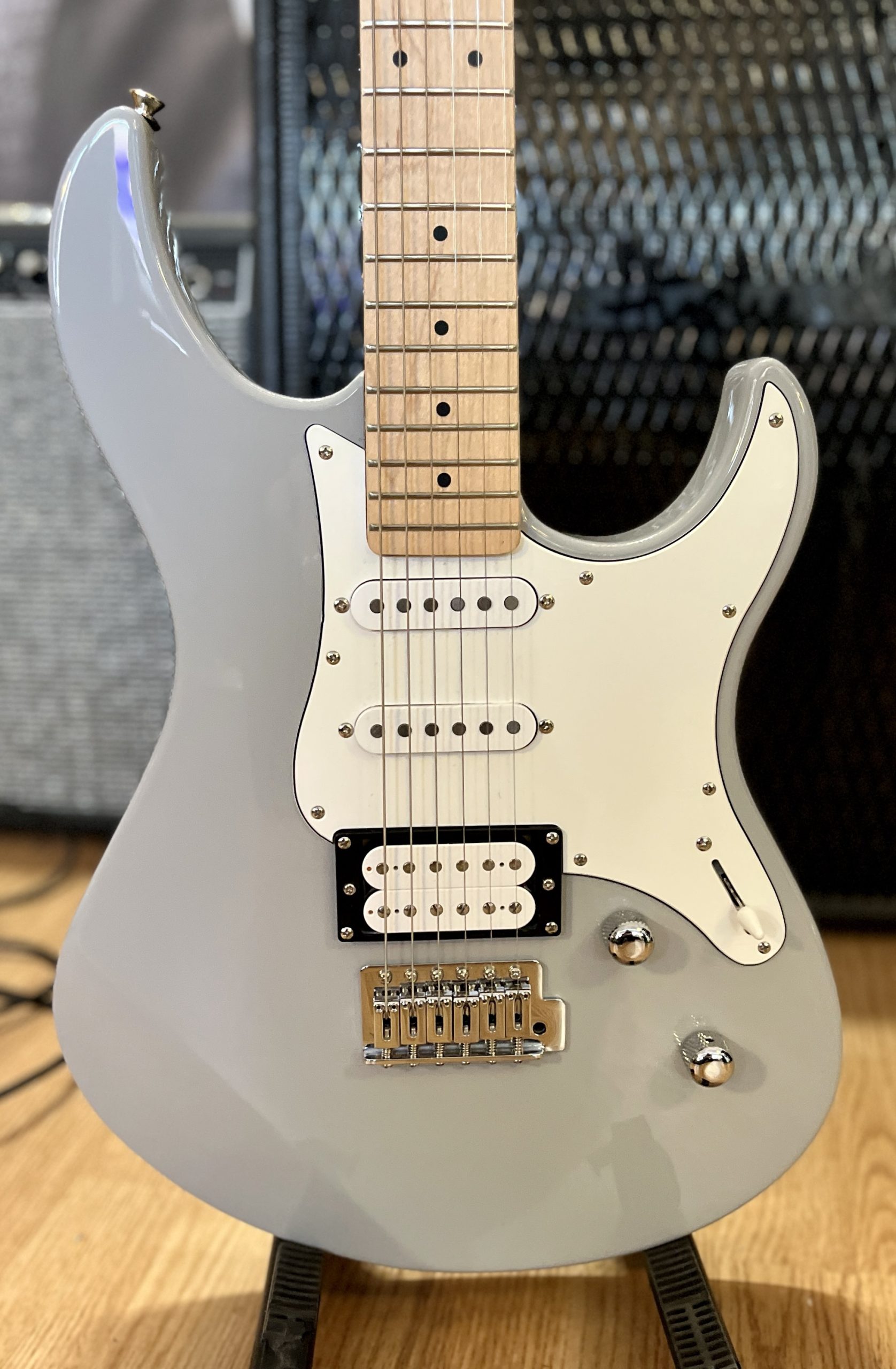 Yamaha Pacifica 112VM harmaa (käytetty-mint)