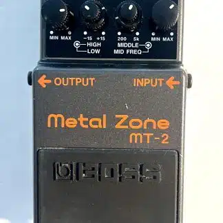 BOSS Metal Zone MT-2 efektipedaali (käytetty - mint)